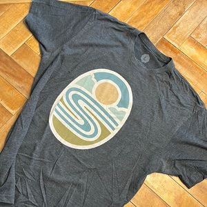 Wohven Mens large T-shirt